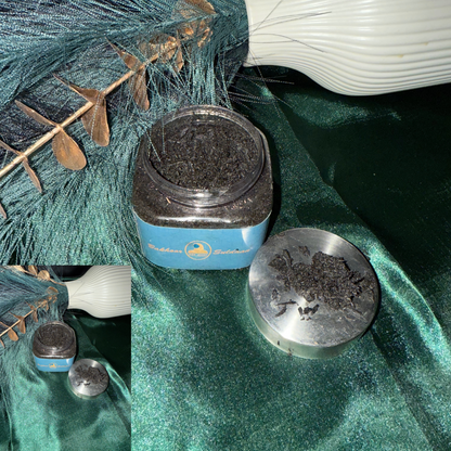 Suldaan Pressed Bakhoor – Bold Oud & Amber Incense for Masculine Energy, Hosting & Jummah | Resin-Rich Slow-Burning Blend